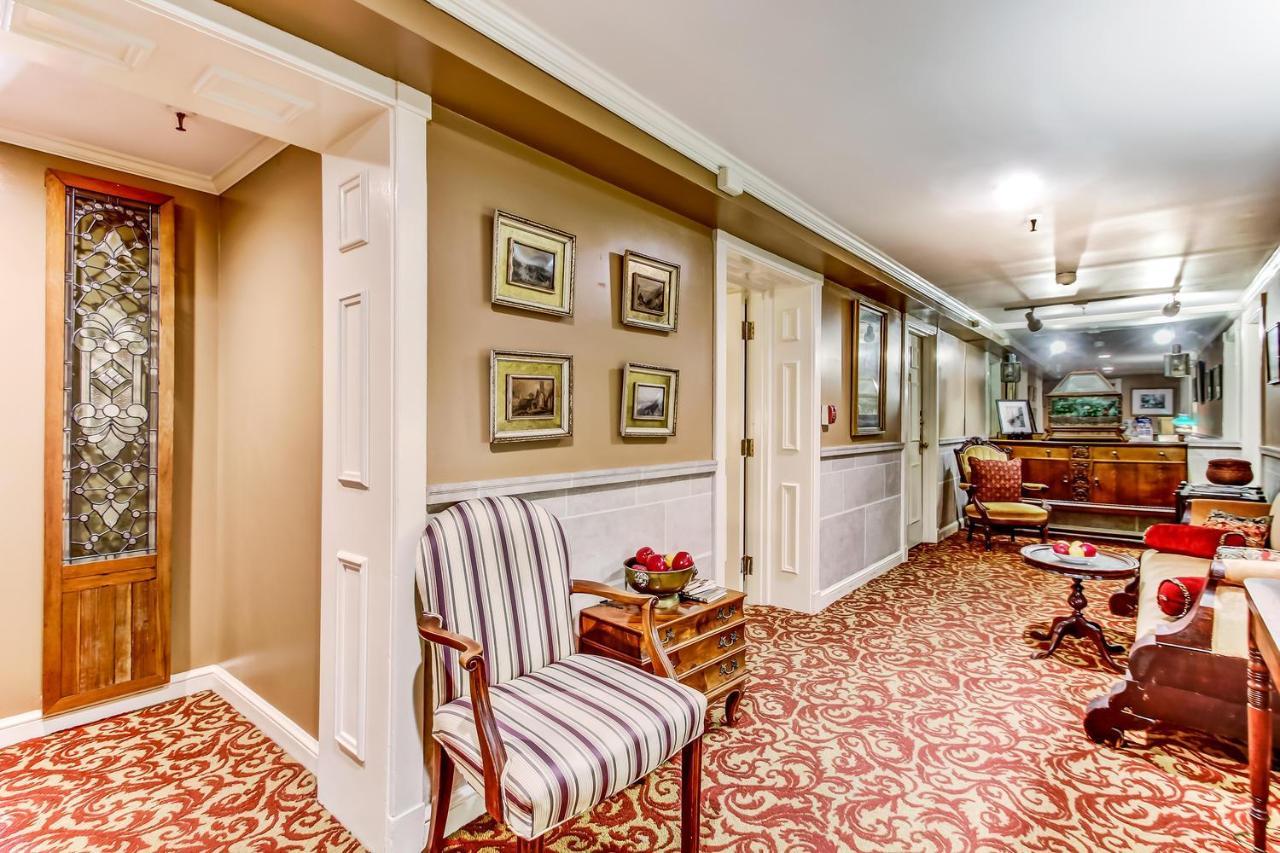 Ballastone Inn Savannah Exterior photo
