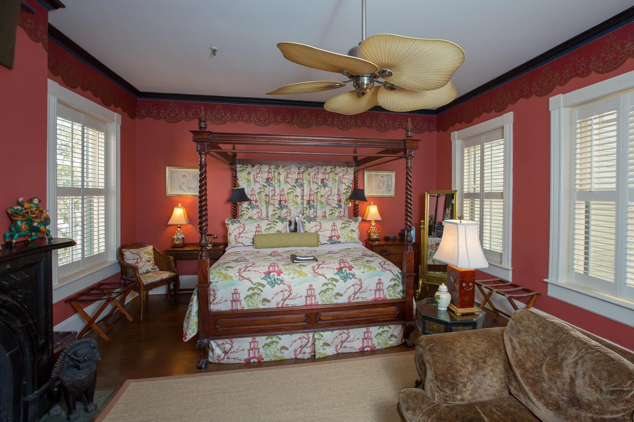 Ballastone Inn Savannah Exterior photo